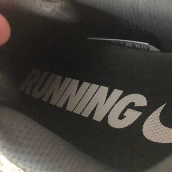 Nike Zoom Running Shoes - Picture 6 of 7